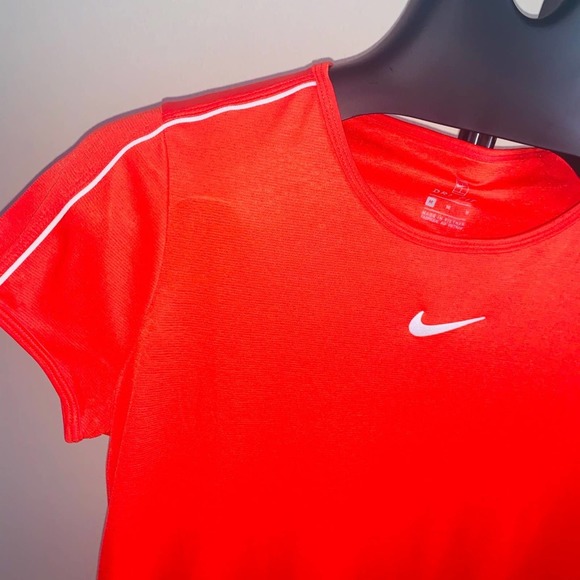 Nike Dri-Fit Shirt in Medium-Free shipping - Picture 4 of 7